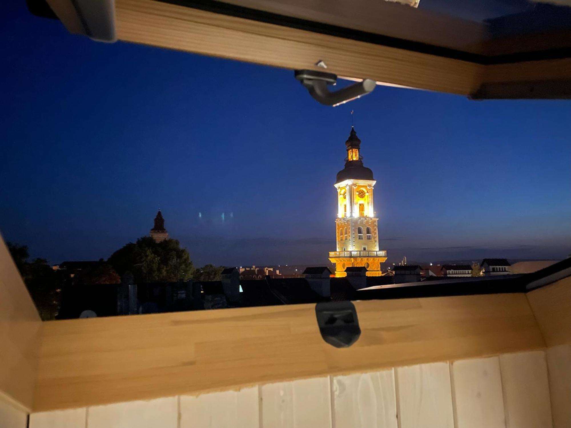 Ferienwohnung «Гори́Ще На Площі Польський Ринок» Kamjanez-Podilskyj Exterior foto