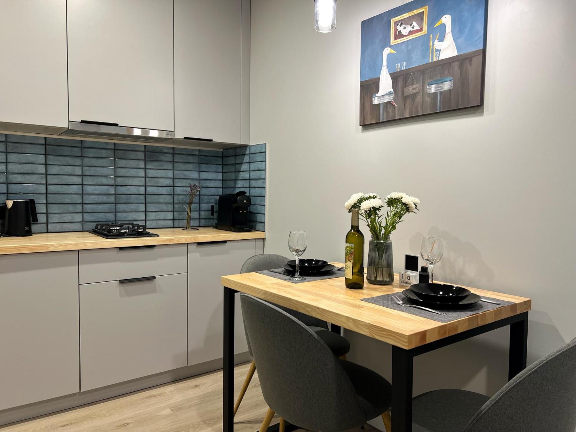Ferienwohnung «Гори́Ще На Площі Польський Ринок» Kamjanez-Podilskyj Exterior foto