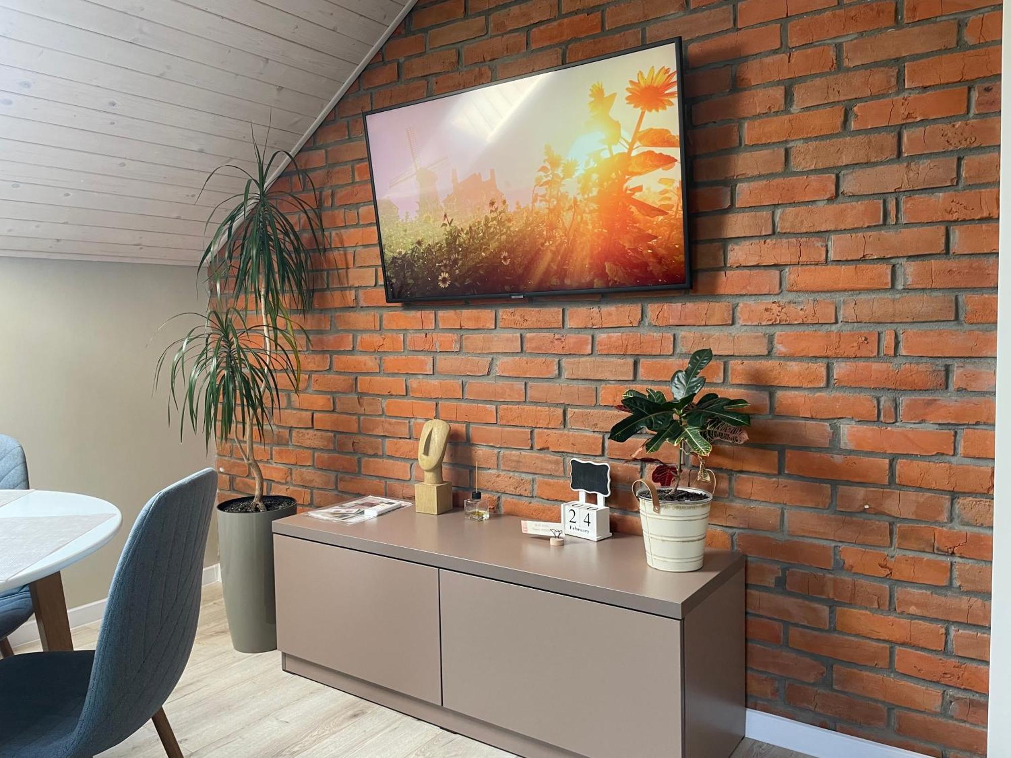 Ferienwohnung «Гори́Ще На Площі Польський Ринок» Kamjanez-Podilskyj Exterior foto